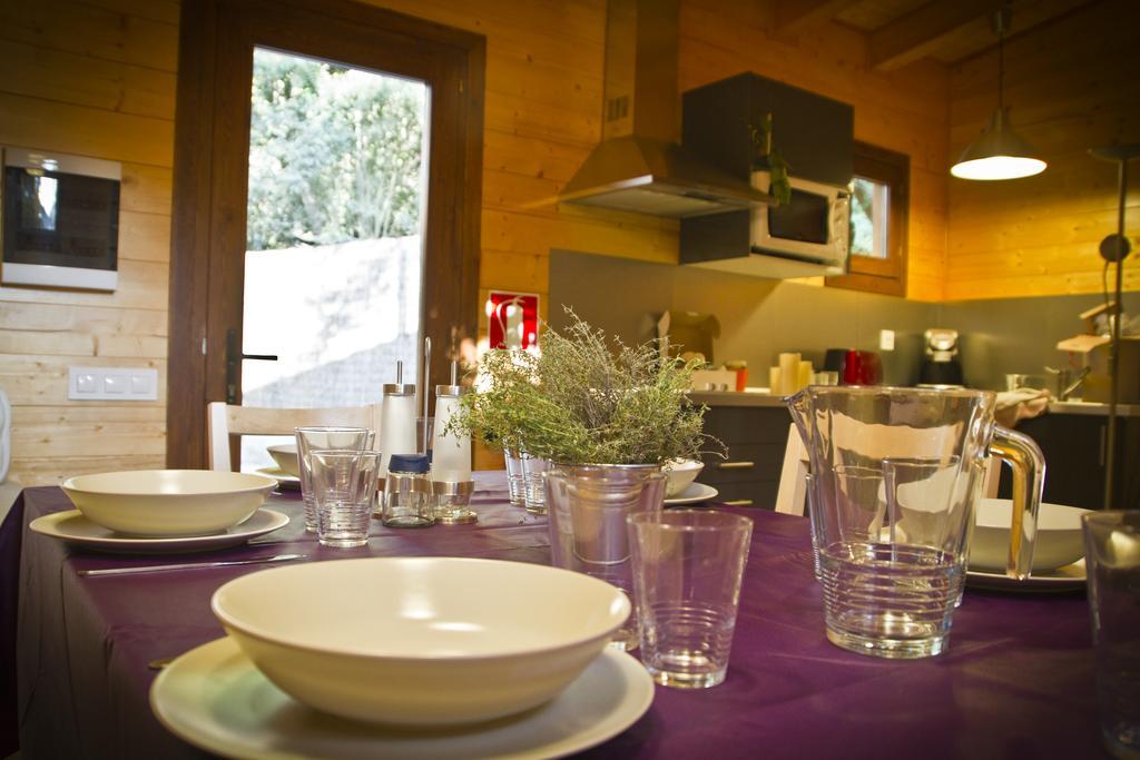 Apartamentos El Bosquet Sant Cugat del Vallès Rum bild