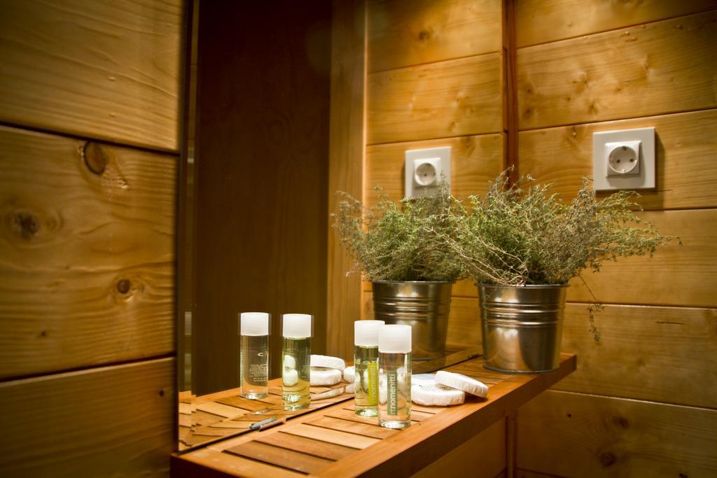 Apartamentos El Bosquet Sant Cugat del Vallès Exteriör bild