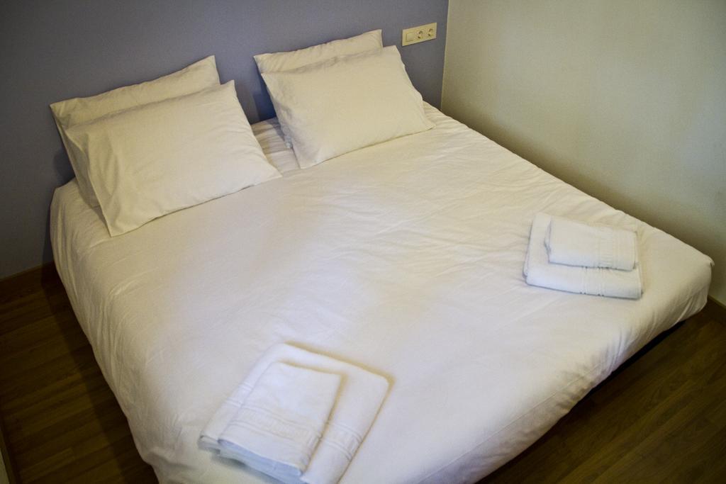 Apartamentos El Bosquet Sant Cugat del Vallès Exteriör bild