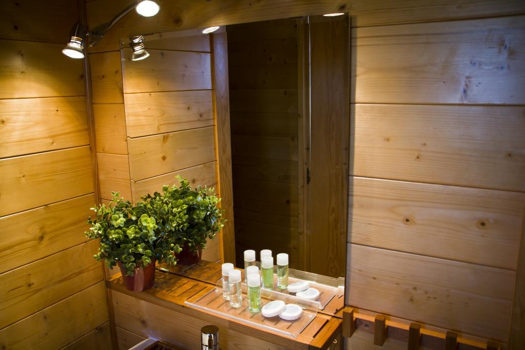 Apartamentos El Bosquet Sant Cugat del Vallès Exteriör bild