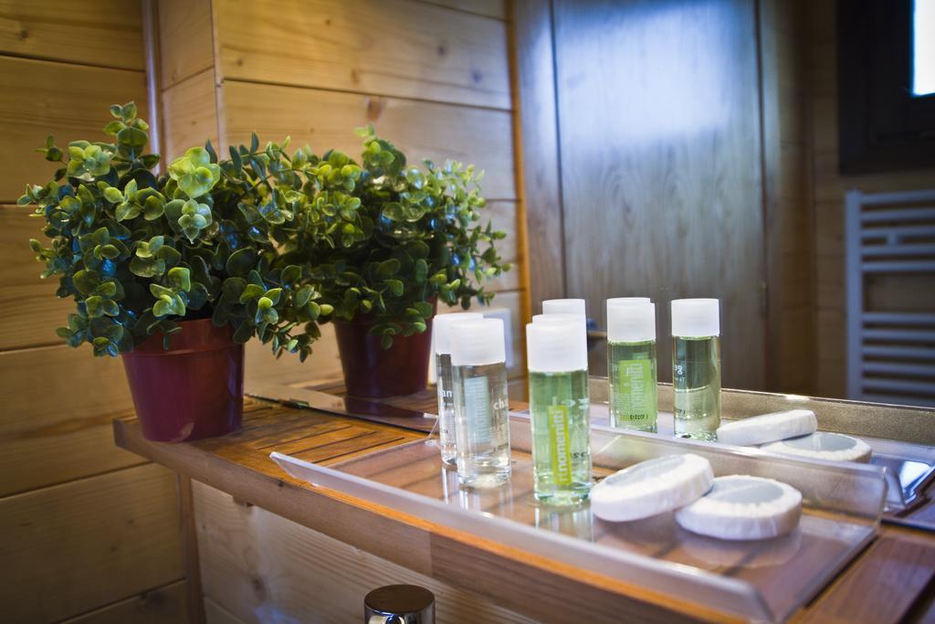 Apartamentos El Bosquet Sant Cugat del Vallès Rum bild