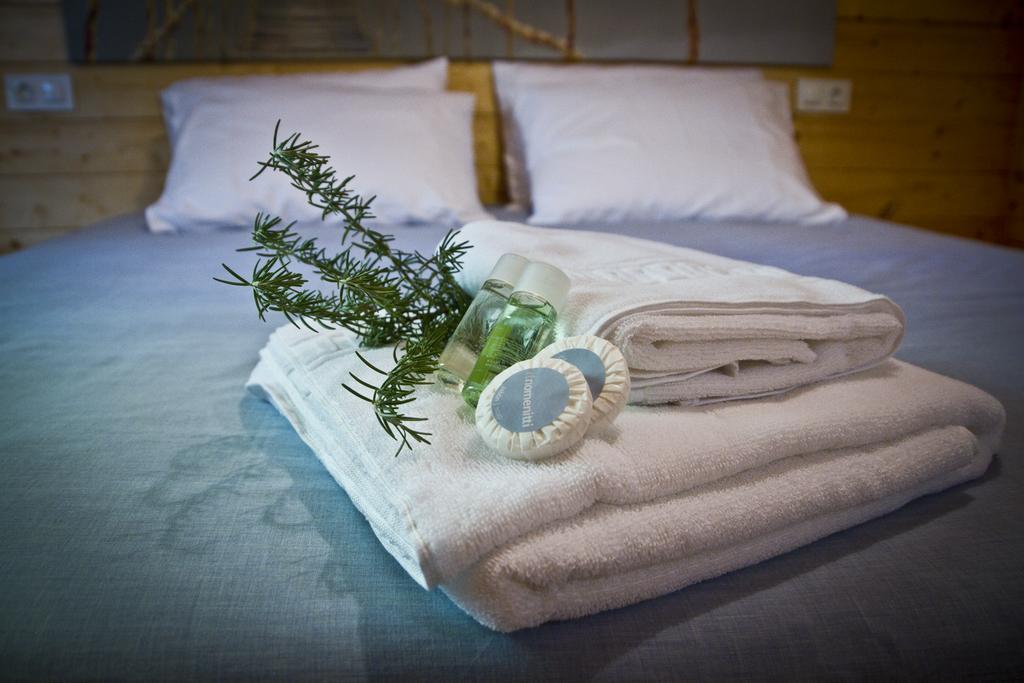 Apartamentos El Bosquet Sant Cugat del Vallès Rum bild